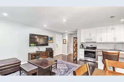 16 Stoner Avenue #1F, Great Neck, NY 11021 - Photo 4