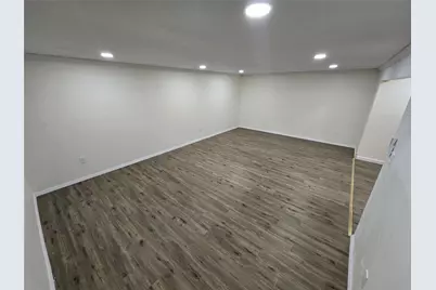 58 Periwinkle Drive, Bohemia, NY 11716 - Photo 2