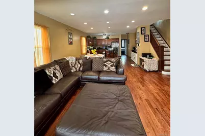 188-25 Mangin Avenue, Jamaica, NY 11412 - Photo 2