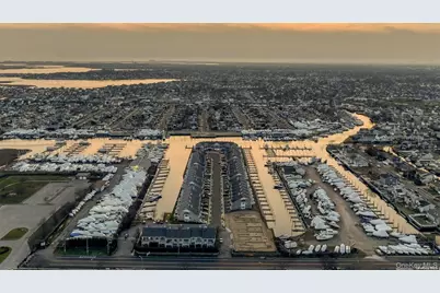 10 Ocean Watch Court, Freeport, NY 11520 - Photo 32