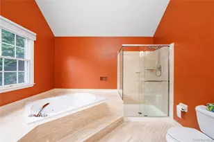 46 McGuiness Ln, White Plains, NY 10605 - Photo 16