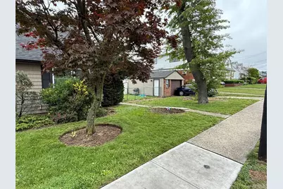 389 Kirkman Avenue, Elmont, NY 11003 - Photo 2