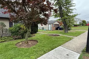 389 Kirkman Ave, Elmont, NY 11003 - Photo 2