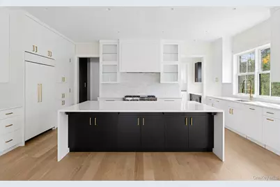 25 Liberty Street, Westhampton Beach, NY 11978 - Photo 6