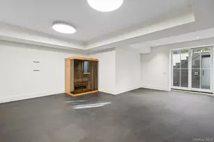 25 Liberty St, Westhampton Beach, NY 11978 - Photo 26