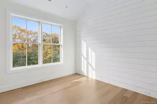 25 Liberty St, Westhampton Beach, NY 11978 - Photo 18