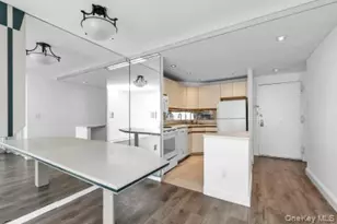 440 W Broadway, Long Beach, NY 11561 - Photo 6