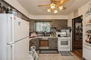 22 Landscape Dr, Wheatley Heights, NY 11798 - Photo 26