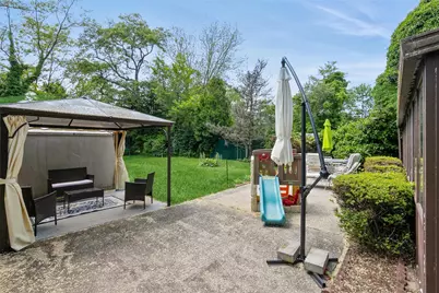 22 Landscape Drive, Wheatley Heights, NY 11798 - Photo 4