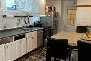 230 Park Ave, Freeport, NY 11520 - Photo 16