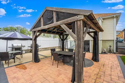 319 Beach 47th Street, Far Rockaway, NY 11691 - Photo 16