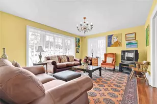 95 Malba Dr, Whitestone, NY 11357 - Photo 8