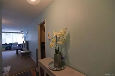 54-40 Little Neck Parkway #4A, Little Neck, NY 11362 - Photo 8