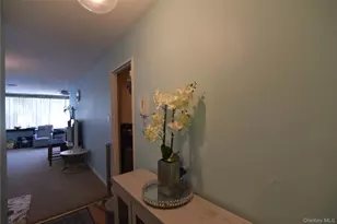 54-40 Little Neck Pkwy, Little Neck, NY 11362 - Photo 8