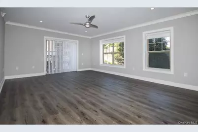 100 Glen Street #N2408, Glen Cove, NY 11542 - Photo 2