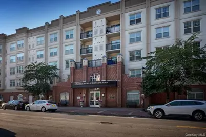 100 Glen Street #N2308, Glen Cove, NY 11542 - Photo 8