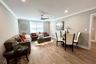 1100 Avalon St, Glen Cove, NY 11542 - Photo 6