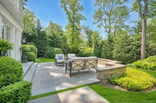 191 Elderfields Rd, Manhasset, NY 11030 - Photo 24