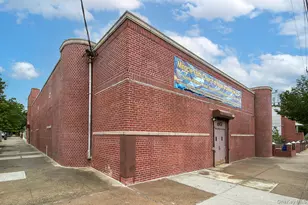 3243 Ampere Ave, Bronx, NY 10465 - Photo 1