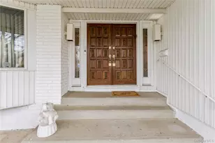 764 Sherwood Ct, Woodmere, NY 11581 - Photo 2