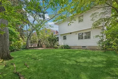 764 Sherwood Court, Woodmere, NY 11581 - Photo 20