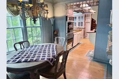 335 Arthur Street Street, Freeport, NY 11520 - Photo 6