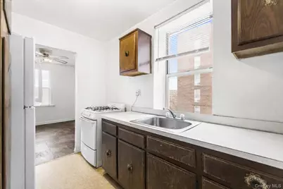 101 Highland Avenue #3P, Yonkers, NY 10705 - Photo 8