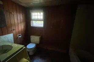 1750 Peconic Bay Blvd, Laurel, NY 11948 - Photo 6