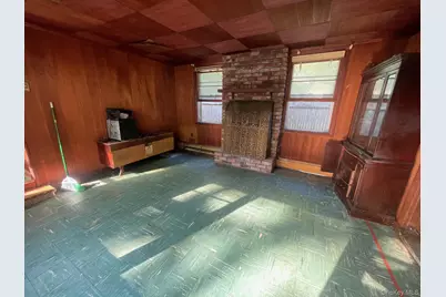 1750 Peconic Bay Boulevard, Laurel, NY 11948 - Photo 2