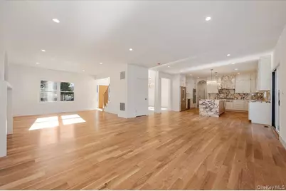 118 Broadway, Massapequa Park, NY 11762 - Photo 12