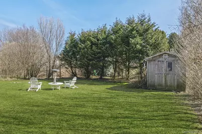 33 Hoppin Avenue, Montauk, NY 11954 - Photo 2