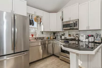 33 Hoppin Avenue, Montauk, NY 11954 - Photo 6