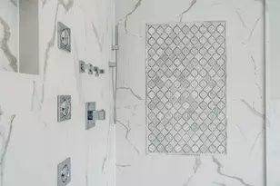 12 Barbara Ln, Glen Cove, NY 11542 - Photo 30