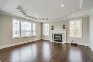 12 Barbara Ln, Glen Cove, NY 11542 - Photo 24