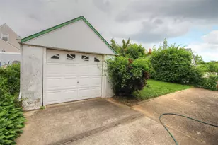 11531 237th St, Elmont, NY 11003 - Photo 20