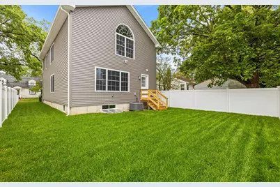 1850 Voshage Street, Baldwin, NY 11510 - Photo 32