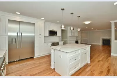 51 Michigan Avenue, Massapequa, NY 11758 - Photo 10