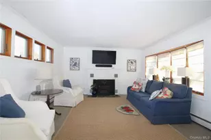 1346 Pine Dr, Bay Shore, NY 11706 - Photo 4