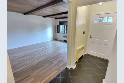 306 Cambridge Avenue, Garden City, NY 11530 - Photo 8