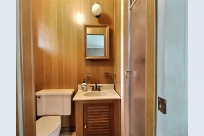 306 Cambridge Avenue, Garden City, NY 11530 - Photo 18