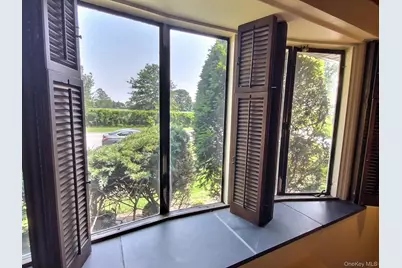 306 Cambridge Avenue, Garden City, NY 11530 - Photo 10