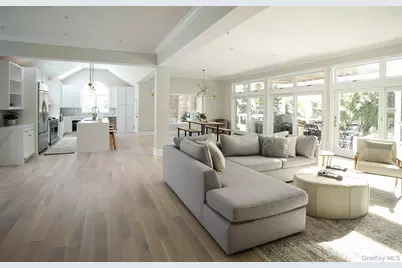 4 Douglas Court, Hampton Bays, NY 11946 - Photo 4