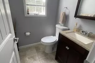 10 Trout Ponds Ct, Brookhaven, NY 11719 - Photo 8