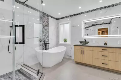 21 Buttonwood Drive, Dix Hills, NY 11746 - Photo 18