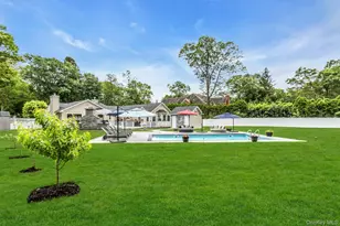 21 Buttonwood Dr, Dix Hills, NY 11746 - Photo 46