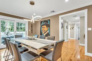 21 Buttonwood Dr, Dix Hills, NY 11746 - Photo 8