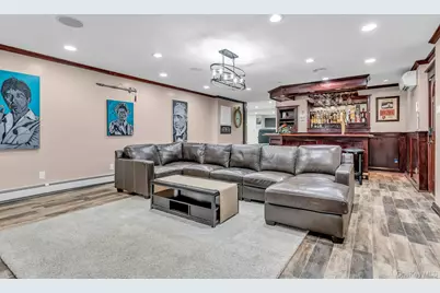 21 Buttonwood Drive, Dix Hills, NY 11746 - Photo 34