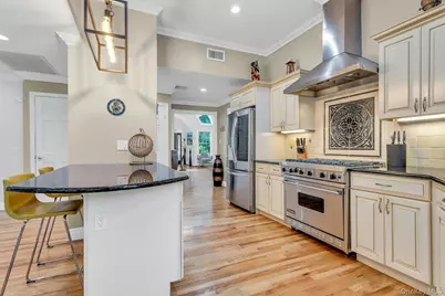 21 Buttonwood Drive, Dix Hills, NY 11746 - Photo 10