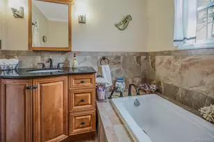 16 Abbey Ln, East Setauket, NY 11733 - Photo 28