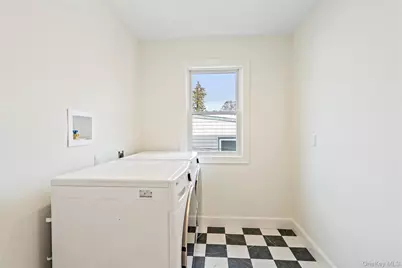 45 Mist Lane, Westbury, NY 11590 - Photo 26